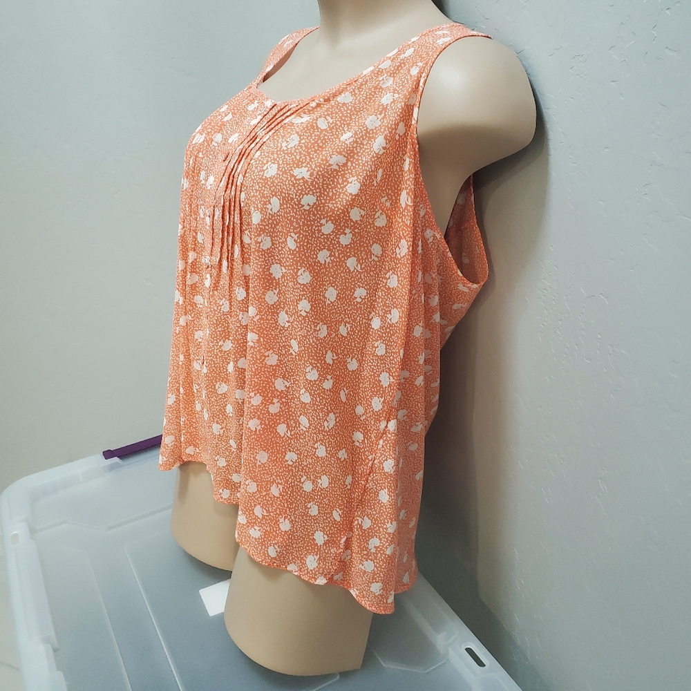 Torrid Tank - Picture 3 of 5